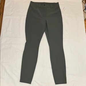 NWT Lululemon City Sleek Slim Fit HR Pants.